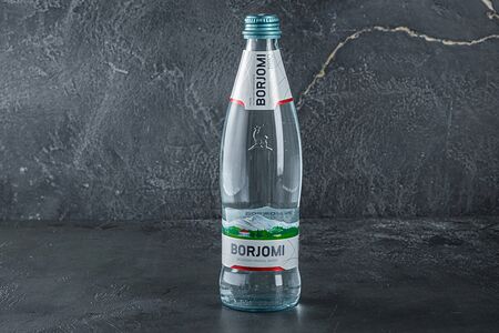 81. Минеральная вода Боржоми