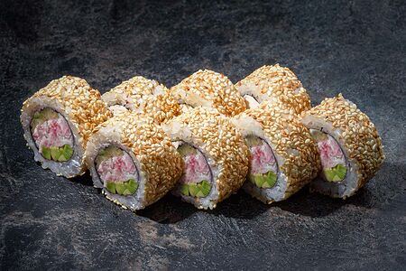 Ролл Калифорния в кунжуте