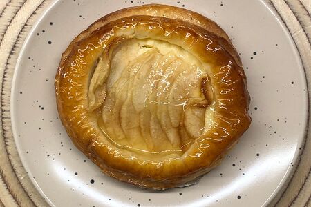 Даниш с яблоком