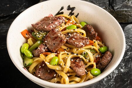 Вок с говядиной