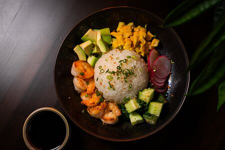 Поке с креветками