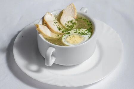 Бульон куриный с яйцом