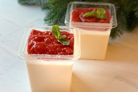 Панна котта с клубникой