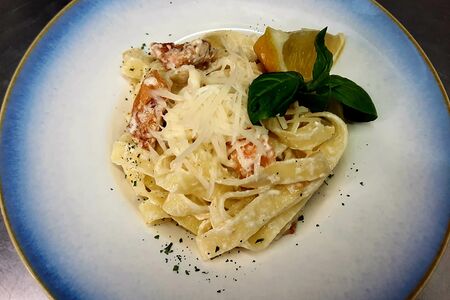 Феттуччини с семгой