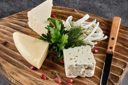 Ассорти из домашних сыров