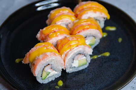 Креветка Манго ролл