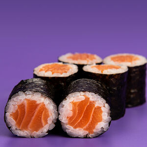 Ролл Маки с лососем