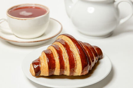 Круассан с шоколадным кремом