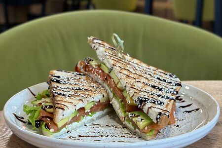 Авокадо-тост с сёмгой