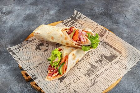 Пицца Ротола с салями и беконом