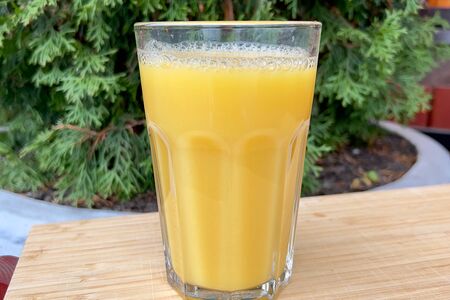 Свежевыжатый апельсиновый сок