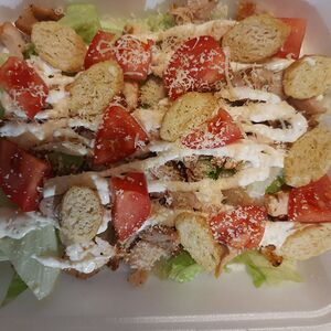 Салат цезарь с курицей