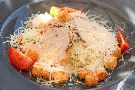 Цезарь с куриной грудкой