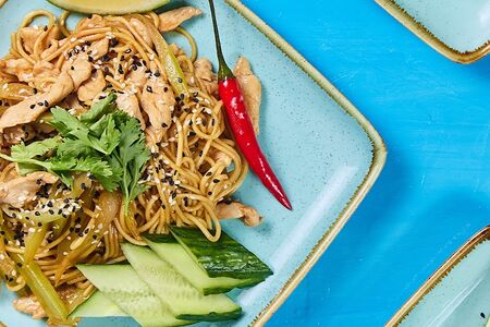 Удон с курицей