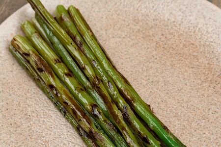 Спаржа на гриле