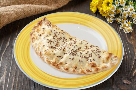 Кальцоне с говядиной