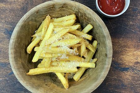 Трюфельный фри с пармезаном