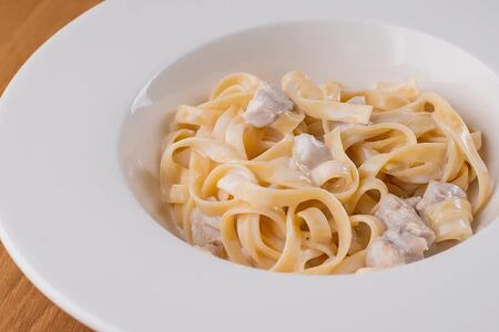 Цыпленок с макарошками