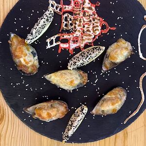 Միդիա սխտորի սոուսով