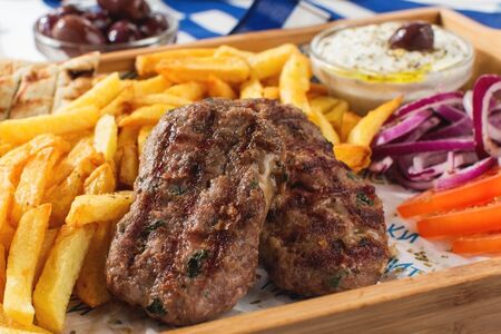 Бифтеки с сыром