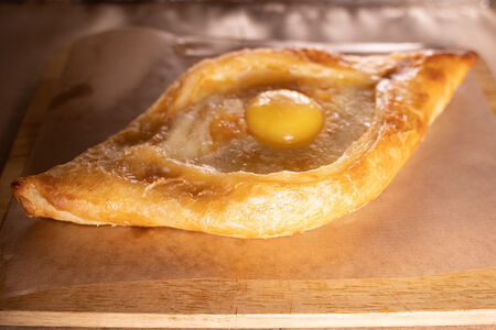 Хачапури по-аджарски