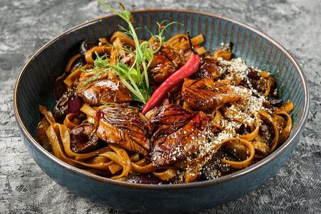 Лапша удон с курицей