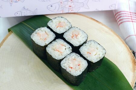 Ролл с креветкой