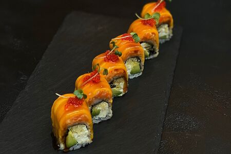 Лосось, манго, авокадо и сливочный сыр