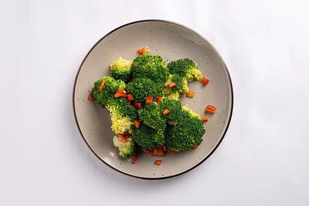 Салат с брокколи