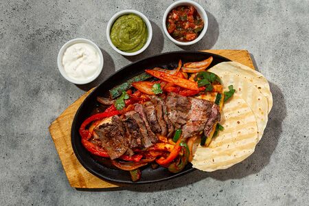 Фахитас со стейком мачете