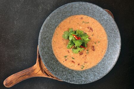 Лобио с рисом и грецким орехом