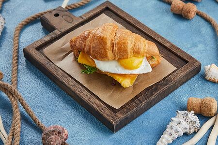 Круассан с бужениной