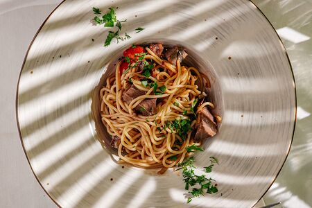 Паста с телячьими щечками