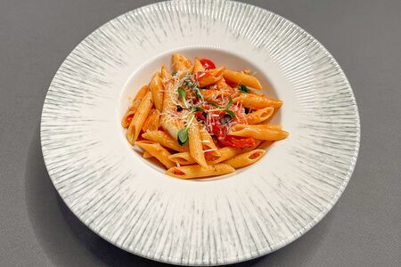 Паста Арабьята в томатном соусе