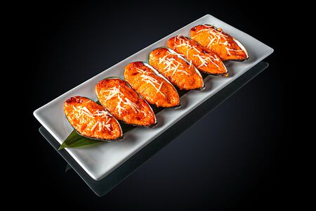 Мидии запеченные