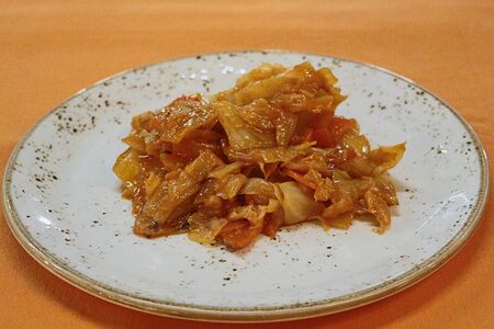 Капуста тушеная