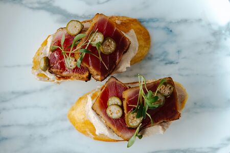 Тунец/тоннато крем/каперсы