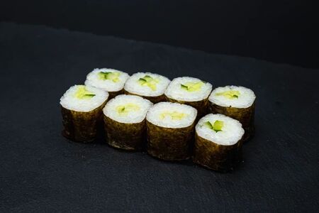 Маки Огурец