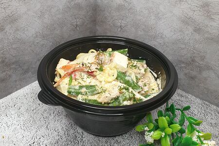 Лапша яичная в сливочном соусе с креветкой