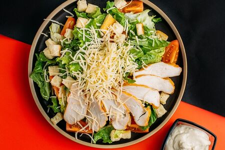 Цезарь с курицей