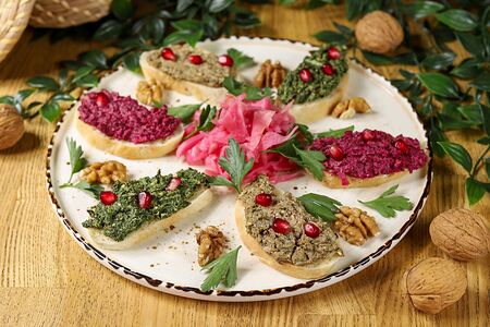 Ассорти пхали