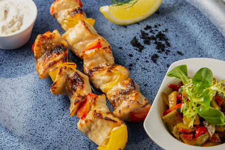 Шашлык из стерляди с рататуем