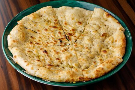 Фокачча с тимьяном и розмарином