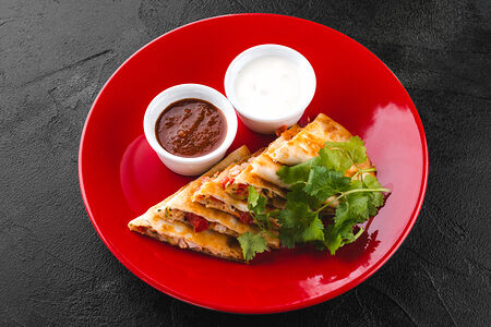 Кесадилья с курицей