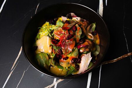 Утка с соусом манго-маракуйя