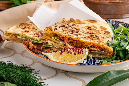 Манакиш с начинкой