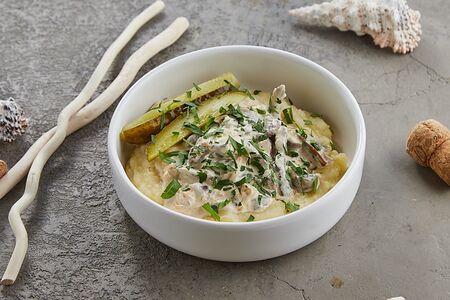 Бефстроганов с пюре