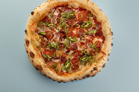 Пицца острая мясная