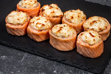 Филадельфия запечённая с креветкой