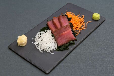 Сашими Магуро дзуке